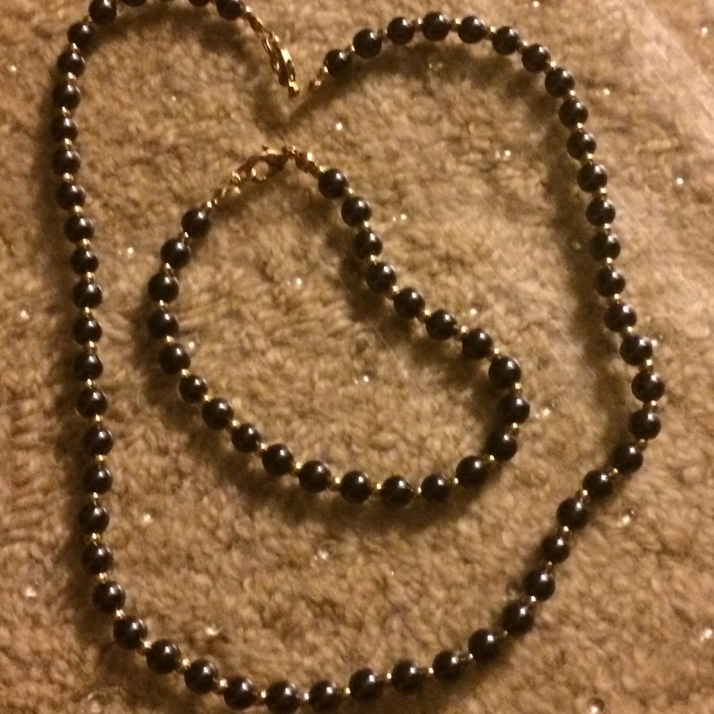 Long necklace and bracelet